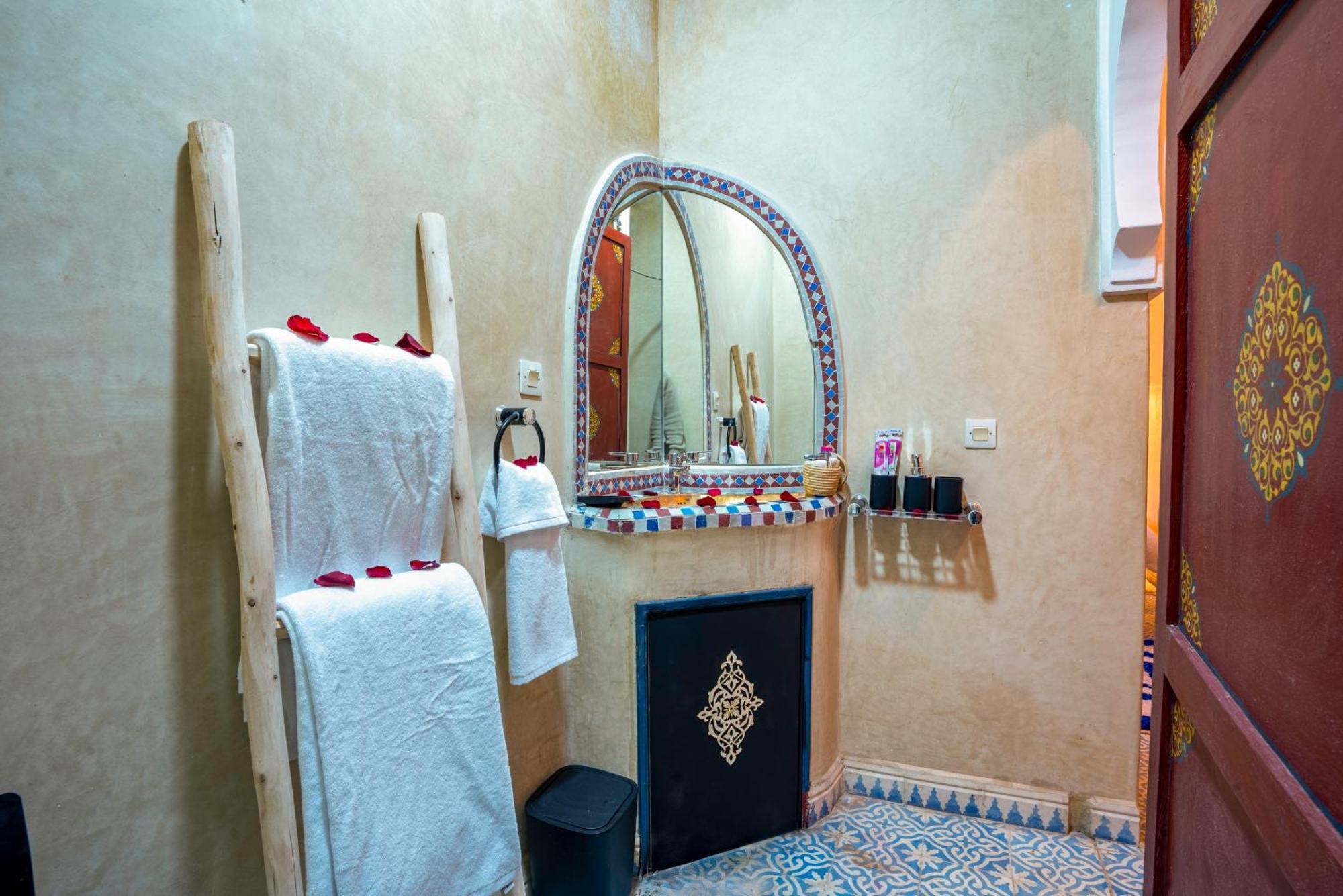 Riad Le Graff Pink Маракеш Екстериор снимка