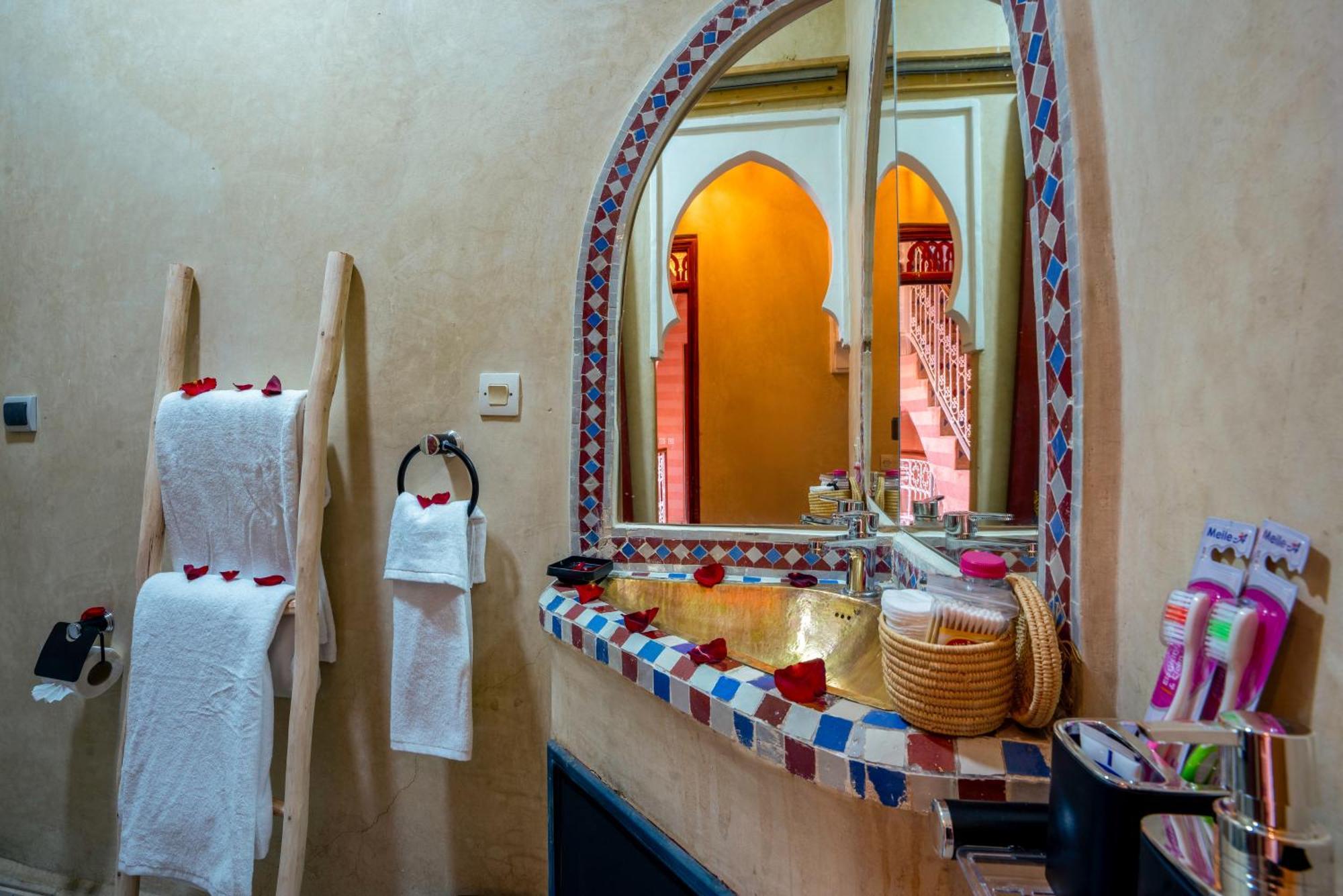 Riad Le Graff Pink Маракеш Екстериор снимка