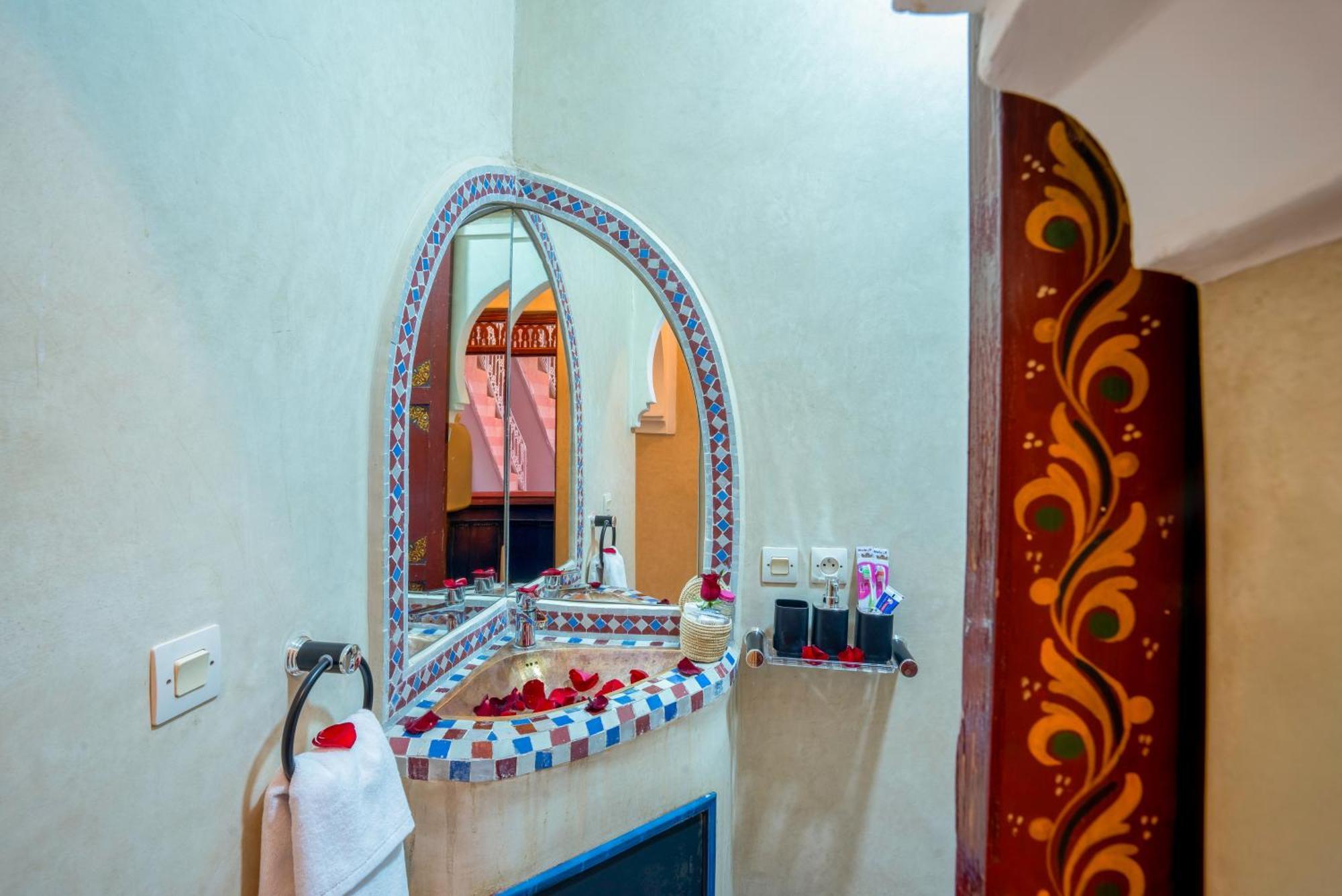 Riad Le Graff Pink Маракеш Екстериор снимка