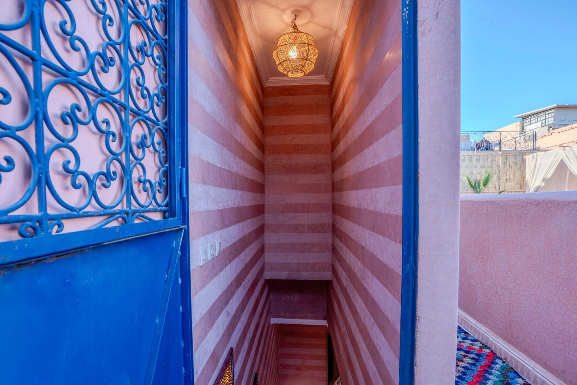 Riad Le Graff Pink Маракеш Екстериор снимка