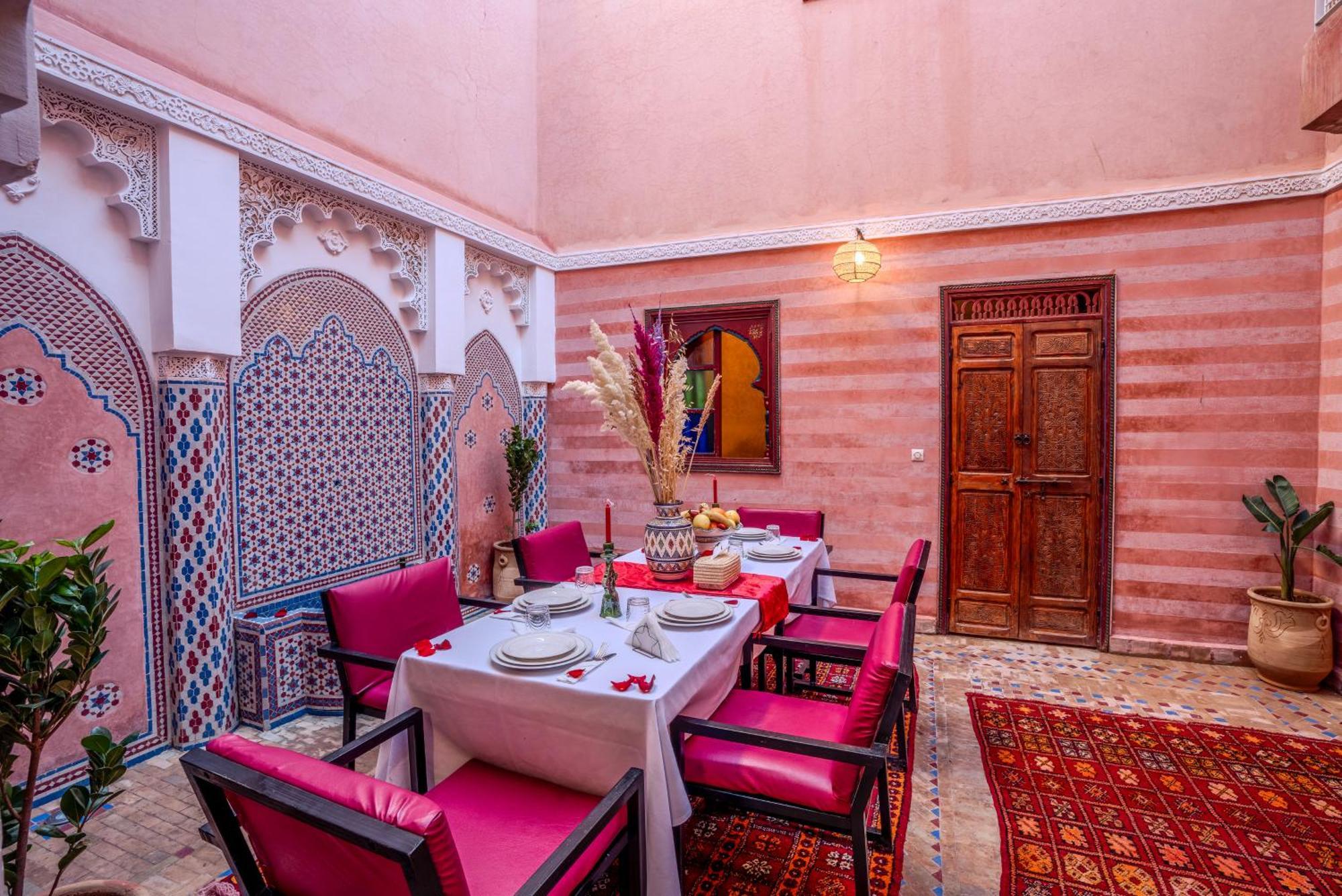 Riad Le Graff Pink Маракеш Екстериор снимка