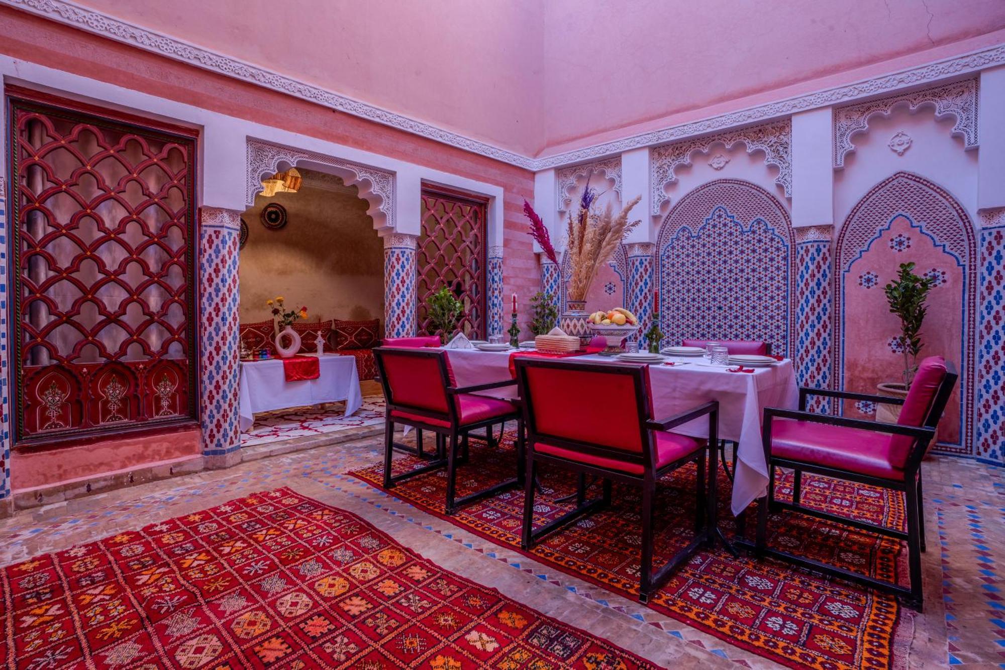 Riad Le Graff Pink Маракеш Екстериор снимка